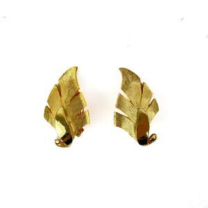 Park Lane Vintage Earrings Leaf Design Clip On Gold Tone Brushed Finish Signed